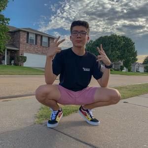 Meet your Posher, Diego